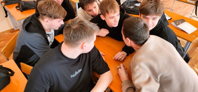 Read more about the article Прошли занятия «Игра –урок под названием «Своя игра»