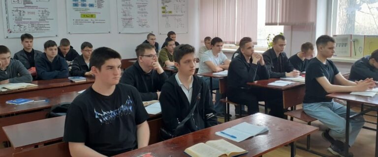 Read more about the article По стопам героев: как военный опыт энергетиков вдохновляет новых специалистов