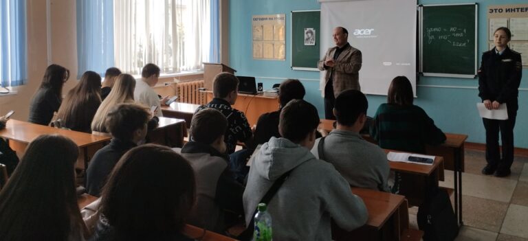 Read more about the article Уроки истории: будущие правоохранители изучают этапы Великой Отечественной войны