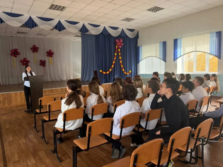 Read more about the article Всероссийский классный час «Профессионалитет: ты в хорошей компании!»